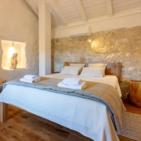 Stara Kuca - Old Stone House * Grižane