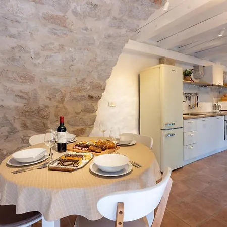 Stara Kuca - Old Stone House Villa
