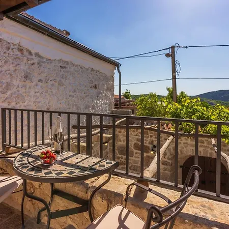 Stara Kuca - Old Stone House Villa Grižane