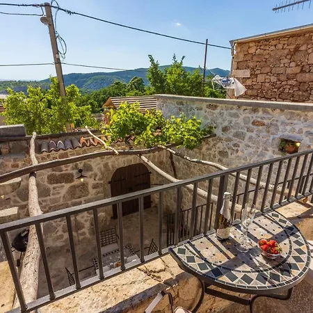 Stara Kuca - Old Stone House Villa