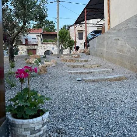Βίλα Stara Kuca - Old Stone House Grižane