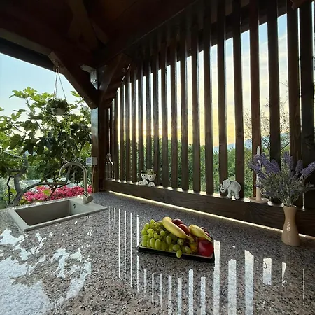 Stara Kuca - Old Stone House *