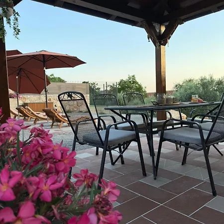 Stara Kuca - Old Stone House Grižane