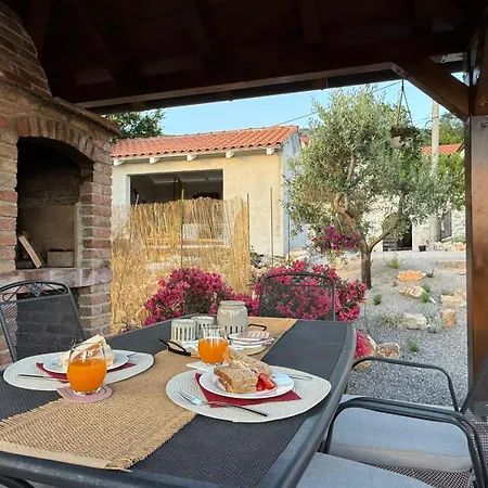 Stara Kuca - Old Stone House Villa