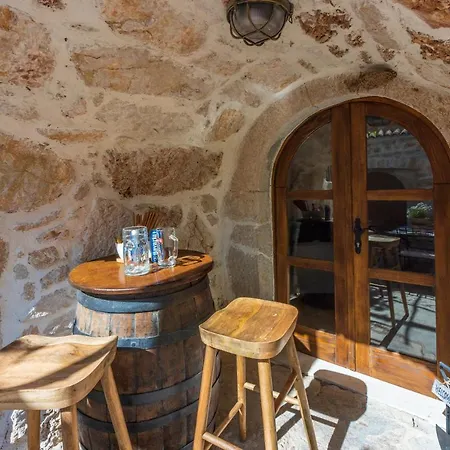 Vila Stara Kuca - Old Stone House
