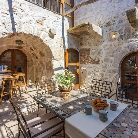 Stara Kuca - Old Stone House * Grizane-Belgrad