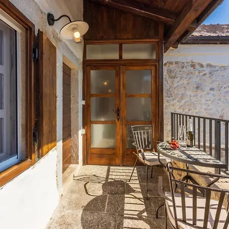 Stara Kuca - Old Stone House Villa *