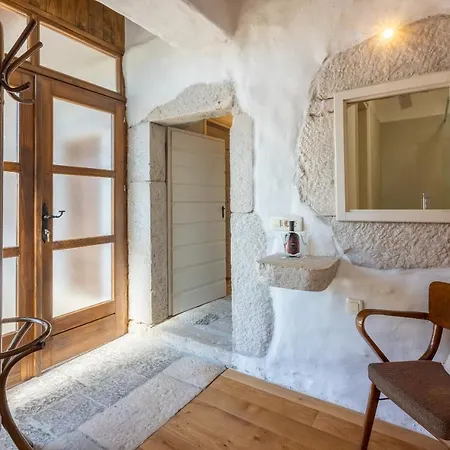 Stara Kuca - Old Stone House * Grizane-Belgrad
