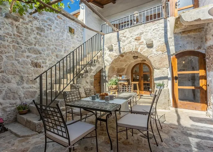 Stara Kuca - Old Stone House Vilă