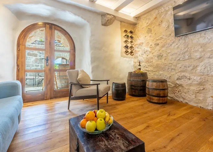 Vilă Stara Kuca - Old Stone House *