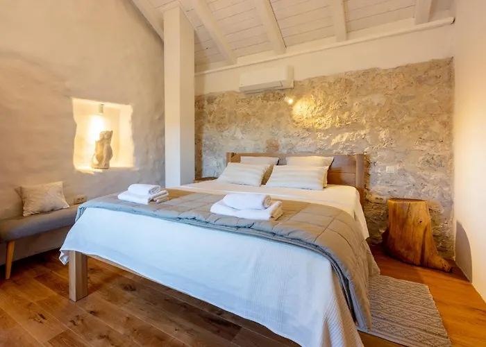 Stara Kuca - Old Stone House * Grižane