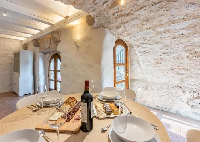 Stara Kuca - Old Stone House Vilă